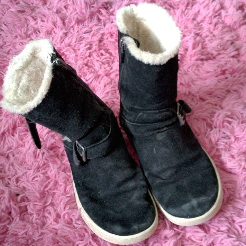 Black Ugg kids boots